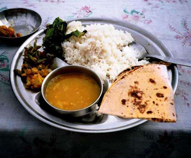 Maharashtra Election 2019: Know, 'Shiv Sena' will provide 10 rupees in this dish | Maharashtra Election 2019: जाणून घ्या,'अशा'प्रकारे शिवसेना देणार १० रुपयात भोजन थाळी