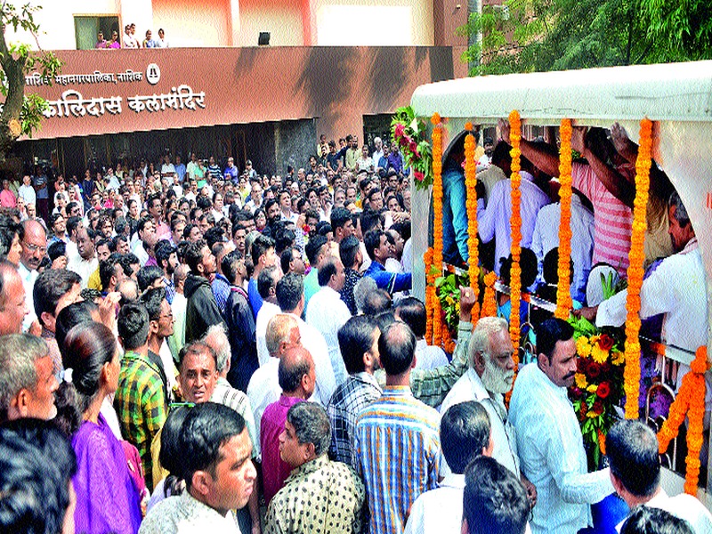  Gita Mali's funeral in the bereaved environment | गीता माळी यांच्या पार्थिवावर शोकाकुल वातावरणात अंत्यसंस्कार