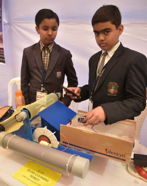 Invention! River cleaner robot; Raman Innovation Festival in Nagpur | आविष्कार! नदी स्वच्छ करणारा रोबोट ; नागपुरात रामन इनोव्हेशन फेस्टिव्हल