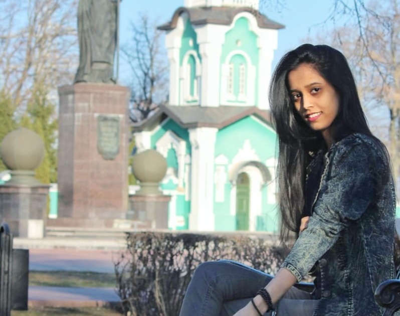 Death of a Vavi student studying in Russia | रशियात शिक्षण घेणाऱ्या वावीच्या विद्यार्थिनीचा मृत्यू