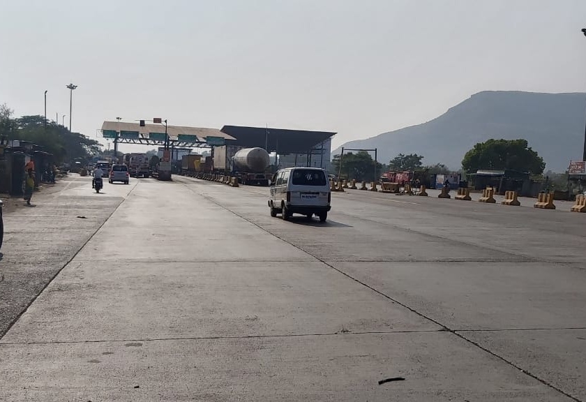 Ghoti village municipality will hit the toll gate | घोटी ग्रामपालिका ठोकणार टोल नाक्याला कुलूप