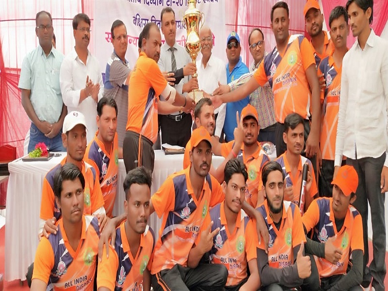 Maharashtra won Cricket tournaments | महाराष्ट्राने जिंकली अ.भा. क्रिकेट स्पर्धा