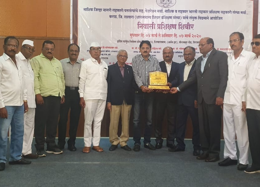  Self Cooperation Inspiration Gaurav Award for Shantilalji Sony Credit System | स्व. शांतीलालजी सोनी पतसंस्थेला सहकार प्रेरणा गौरव पुरस्कार