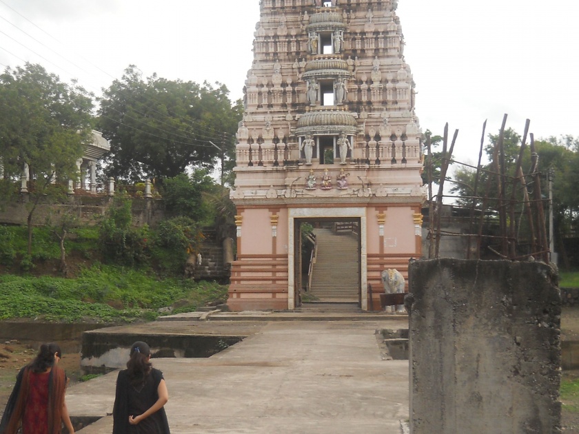 Various programs of Guruparnimela at Maharishi Vyas temple at Yaval | यावल येथे महर्षी व्यास मंदिरावर गुरुपौर्णिमेला विविध कार्यक्रम