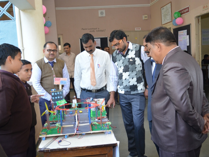 Children's Science Meet in Sharad Pawar School | शरद पवार स्कूलमध्ये बाल वैज्ञानिकांचा मेळावा