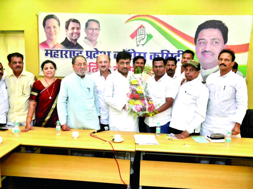 Sindhudurg: Kankavli Nagar Panchayat elections will be fought successfully, assured of Mahindra Sawant, Congress meeting in Mumbai | सिंधुदुर्ग : कणकवली नगरपंचायत निवडणूक सक्षमपणे लढविणार, महिंद्र सावंत यांचे आश्वासन, मुंबई येथील काँग्रेसची बैठक