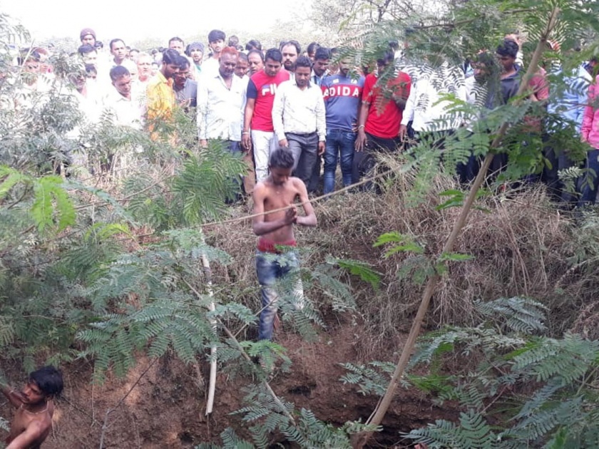  Twelve-year-old boy dies after falling into a well while grabbing a kite | पतंग पकडतांना विहिरीत पडून बारा वर्षीय मुलाचा मृत्यू