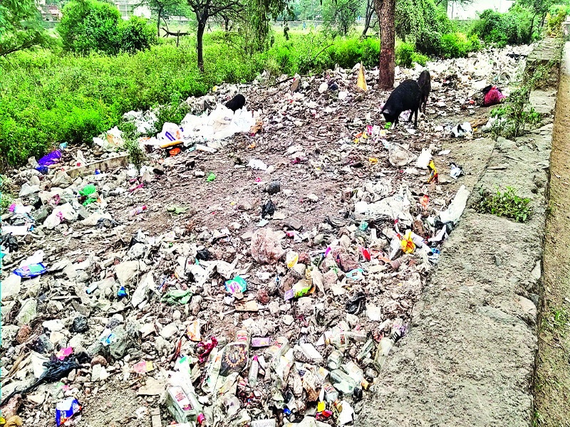 Pune Municipality forced to clean up or just get the award? | पुणे महापालिकेचा अट्टाहास स्वच्छतेसाठी की केवळ पुरस्कार मिळविण्यासाठी?