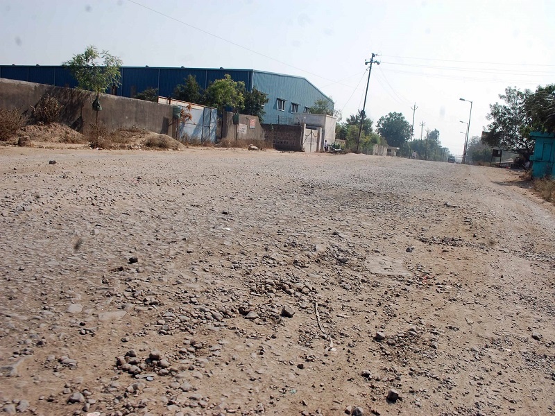  Sajapur-Walaj MIDC road will be smooth | साजापूर-वाळूज एमआयडीसी रस्ता होणार गुळगुळीत