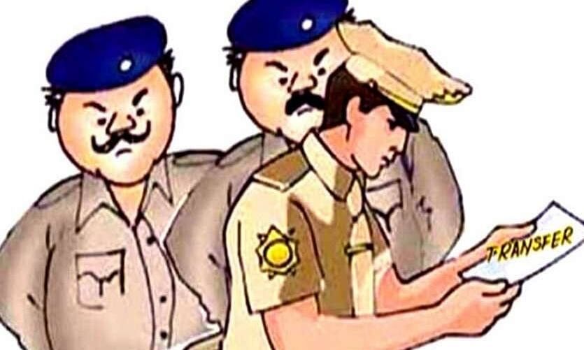 Transfer of 22 policemen from Solapur Rural Police Headquarters to the district | सोलापूर ग्रामीण पोलिस मुख्यालयातील २२ पोलिसांच्या जिल्ह्यात बदल्या