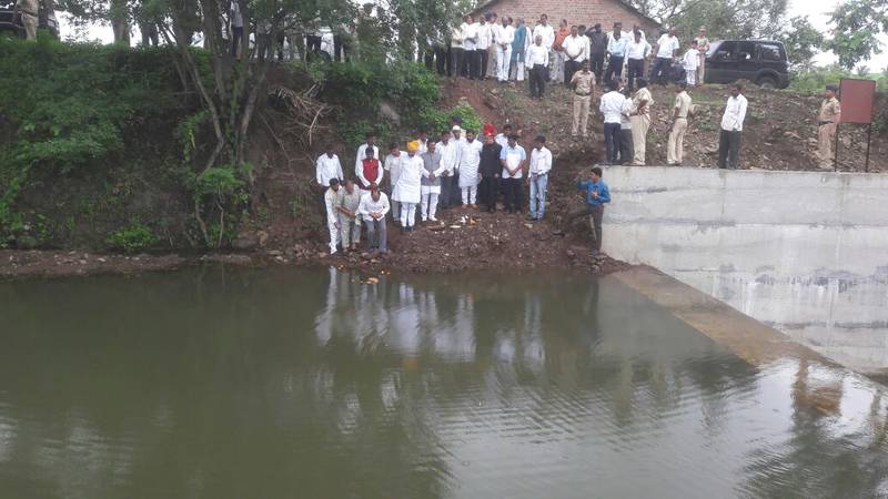 Creating water reservoirs in the village: Sadabhau Khot | गावागावात जलसाठे निर्माण करणार  : सदाभाऊ खोत 