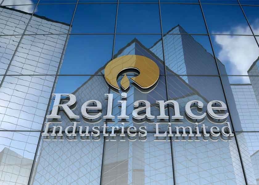 Above ... Reliance's 70,000 crores of rupees were stolen in four days | अबब...चार दिवसांत रिलायन्सचे 70 हजार कोटी बुडाले