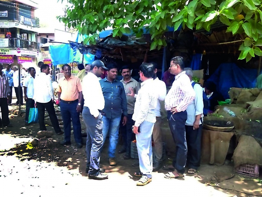 corona virus: Market closed, traders in Ratnagiri protest, meeting to prevent corona outbreak | corona virus : बाजारपेठ बंदला रत्नागिरीतील व्यापाऱ्यांचा विरोध