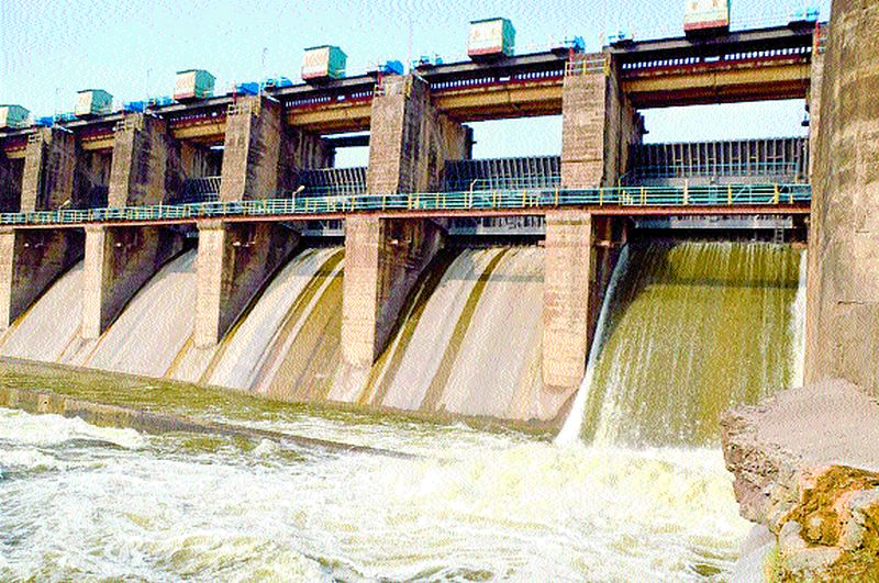 Six gates of Hatnur Dam opened | हतनूर धरणाचे सहा दरवाजे उघडले
