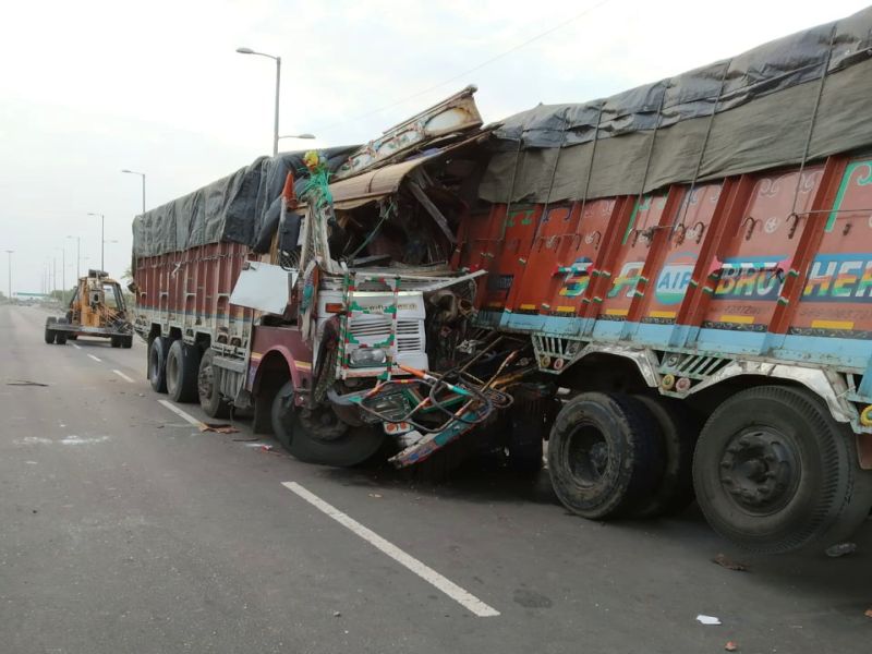 Due to the collision of a truck, a death on the spot | भरधाव ट्रक आदळला एकाचा जागेवर मृत्यू