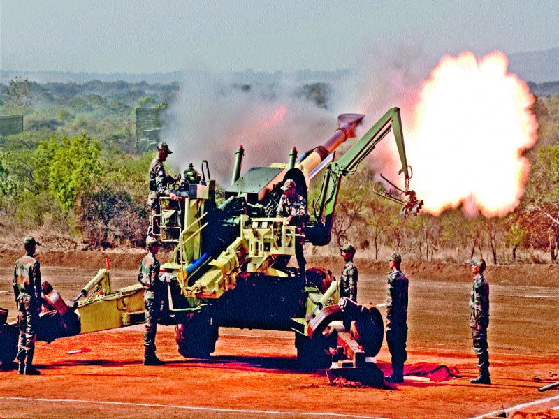 Bofors bomb attack: Artillery demonstrations thrash new war helicopter in Haridwar! | ‘बोफोर्स’चा बॉम्ब हल्ला आर्टिलरीचा प्रात्यक्षिक सोहळा मैदानावर युद्धजन्य परिस्थितीचा थरार नव्या लढाऊ हेलिकॉप्टरने वेधले लक्ष वीस सेकंदात ‘हर्बरा’ उद्ध्वस्त!