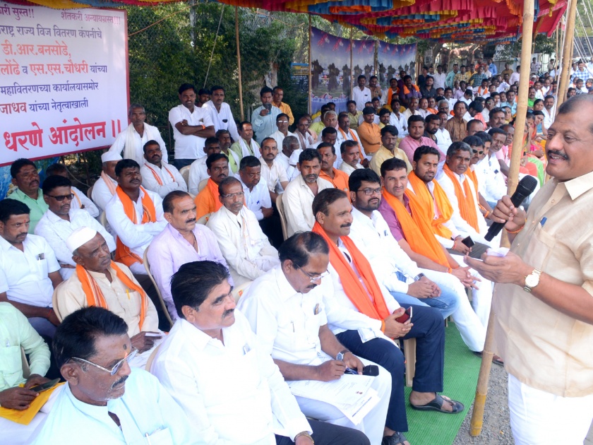 Parbhani: Shiv Sena will not stop if farmers are prevented: Sanjay Jadhav | परभणी : शेतकऱ्यांची अडवणूक केल्यास शिवसेना गय करणार नाही- खा.संजय जाधव