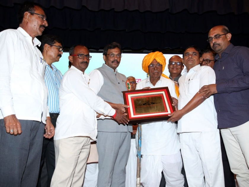 Parbhani: State Government Award for Anusya Library | परभणी : अनूसया ग्रंथालयास राज्य शासनाचा पुरस्कार
