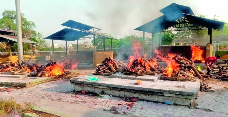 The burning in Moksha Dham is also coming to an end | मोक्षधामातील जलतनही आता संपण्याच्या वाटेवर