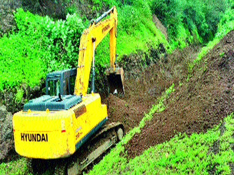  Cleanliness of Puneanga Canal for the test | चाचणीसाठी पुणेगाव कालव्याची सफाई