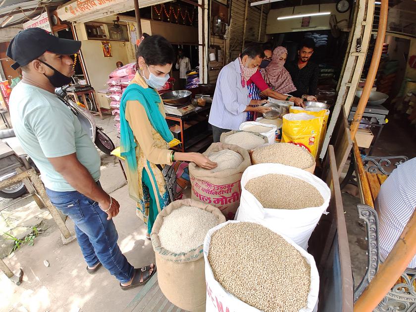 Onion surges in the market, Rs 51 per kg in the wholesale market: the highest fortnightly rate | बाजारात कांद्याची उसळी, घाऊक बाजारात ५१ रुपये किलो