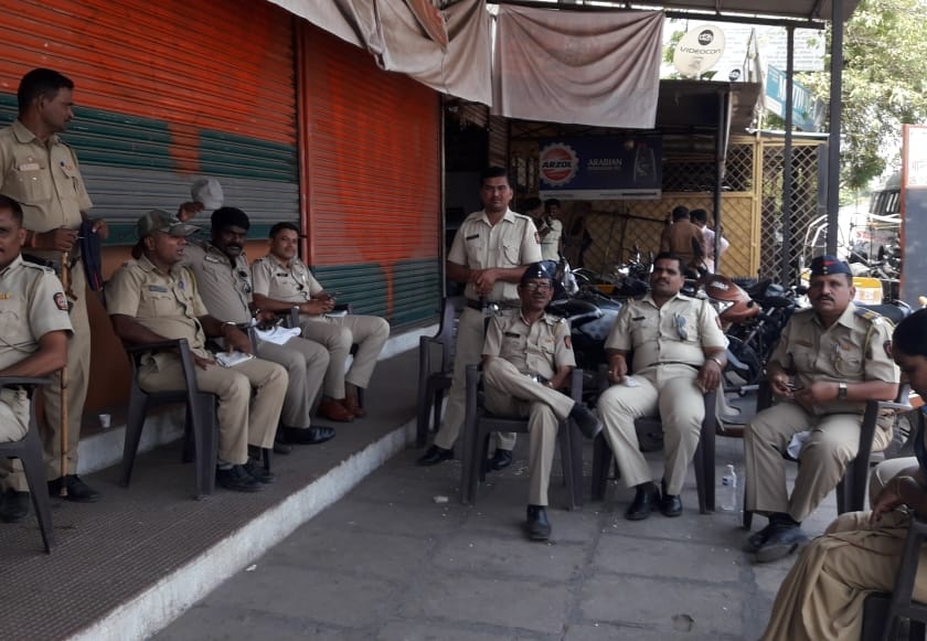 Solapur Loksabha Election Results 2019: Solid settlement of 1100 police stations in Solapur city | सोलापूर लोकसभा निवडणुक निकाल २०१९ : सोलापूर शहरात आज ११०० पोलिसांचा चोख बंदोबस्त