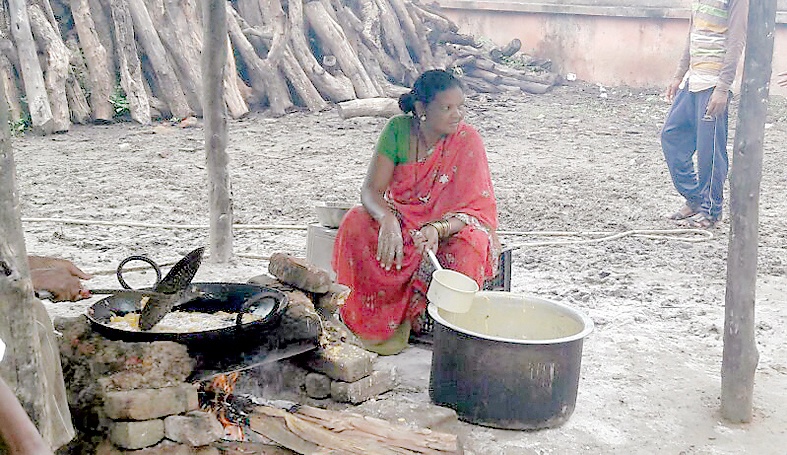 Cleanliness of 'Gita' in Guddigudram Ashramshala | गुड्डीगुडम आश्रमशाळेत स्वच्छतेची ‘ऐसीतैशी’