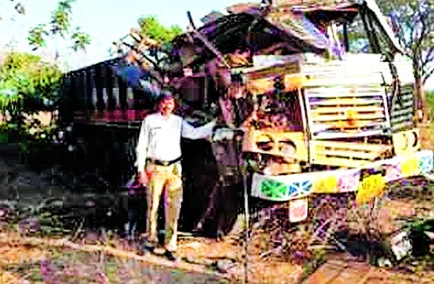 Five injured in road accident in Ramala and Nagepally | रामाळा व नागेपल्लीतील अपघातात पाच जखमी