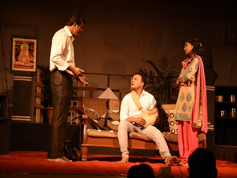 Amateur State Drama Competition 2018: Linger 'Mumbai Monsoon' | हौशी राज्य नाट्य स्पर्धा २०१८ : रेंगाळलेला ‘मुंबई मान्सून’