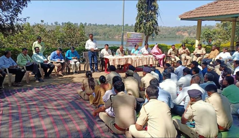 Toranmala Sabha for collective forest land development | सामूहिक वनहक्क जमिनीच्या विकासासाठी तोरणमाळला सभा