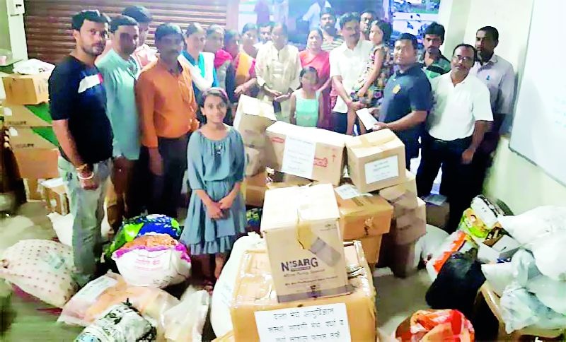 Six lakhs worth of material for flood victims | पूरग्रस्तांसाठी सहा लाखांचे साहित्य रवाना