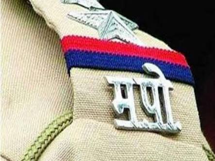 Two clerks suspended for keeping 191 cases pending in Pune | पुण्यात १९१ रुग्ण प्रकरणे प्रलंबित ठेवणारे दोन लिपिक पोलिस कर्मचारी निलंबित