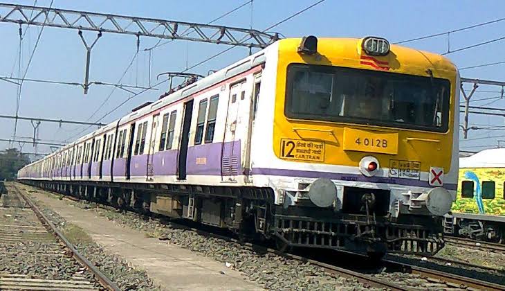 Start Lonavla-Pune local: MP Shrirang Barne's demand to Railway Minister Piyush Goyal | लोणावळा- पुणे लोकल सुरू करा : खासदार श्रीरंग बारणेंची रेल्वेमंत्री पियूष गोयल यांच्याकडे मागणी