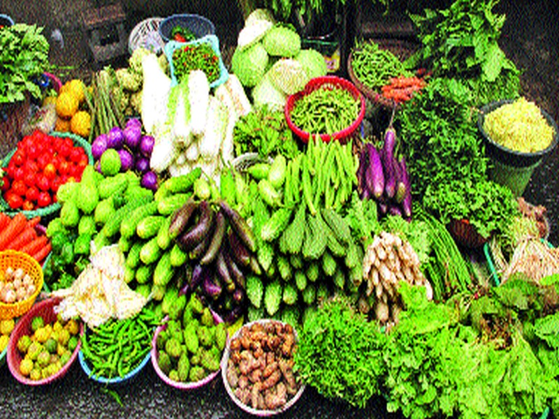  Vegetable prices plummeted | भाज्यांचे दर कडाडले