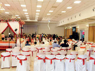 The 'RTPCR' test is mandatory for 50 people attending the wedding | Corona Virus News : पुण्यात लग्नाला उपस्थित राहणाऱ्या ५० लोकांची 'आरटीपीसीआर' चाचणी बंधनकारक