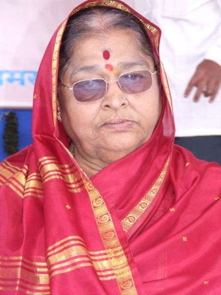 Mother of Radhakrishna Vikhe Patil is passes away | राधाकृष्ण विखे पाटील यांना मातृशोक