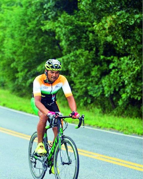 Cycling Record by Amit Samarth of Orange City | आॅरेंज सिटीतील अमित समर्थ यांचा सायकलिंगचा रेकॉर्ड