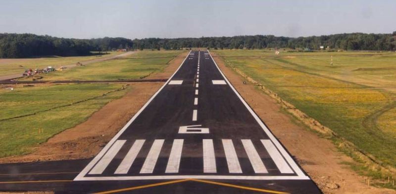 Second runway in Nagpur will be in second phase | नागपुरात दुसरी धावपट्टी दुसऱ्या टप्प्यात बनणार