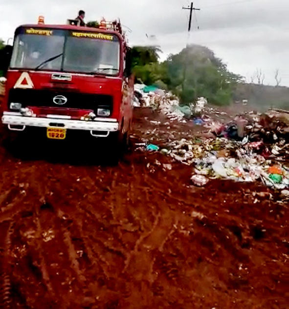 Environmental disposal of waste in the city | महापुरातील कचऱ्याची पर्यावरणपूरक विल्हेवाट; झूम प्रकल्पात फवारणी