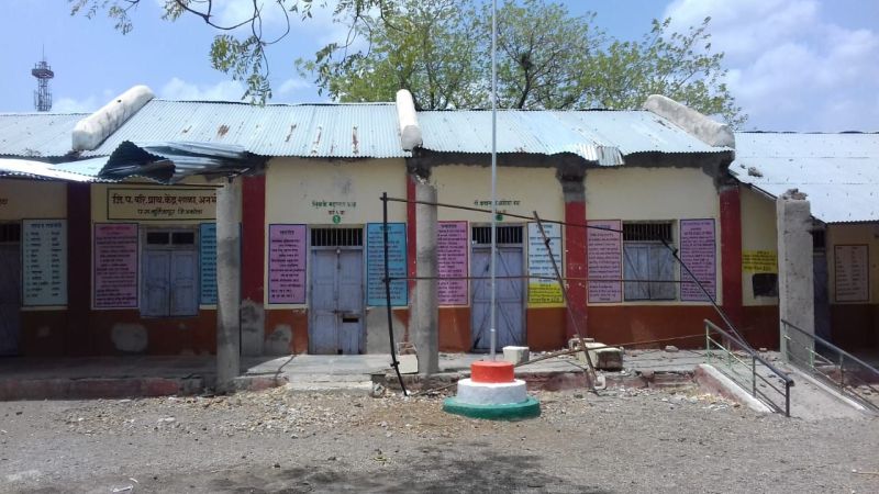 545 rooms of schools in Akola district in bad condition | अकोला जिल्ह्यातील शाळांमधील ५४५ वर्ग खोल्या शिकस्त