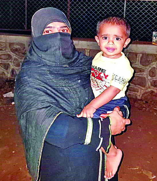 The abducted child was taken into custody by the Home Minister within 36 hours |  गृहमंत्र्यांनी घेतली दखल अन् अपहरण झालेला मुलगा ३६ तासात आईच्या ताब्यात