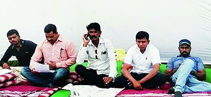 Fasting against corporator Golwad | नगरसेवक गोलीवार यांच्याविरोधात उपोषण