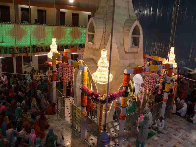  Thousands of devotees took benefit of Mahaprasad | ४० हजार भाविकांनी घेतला महाप्रसादाचा लाभ