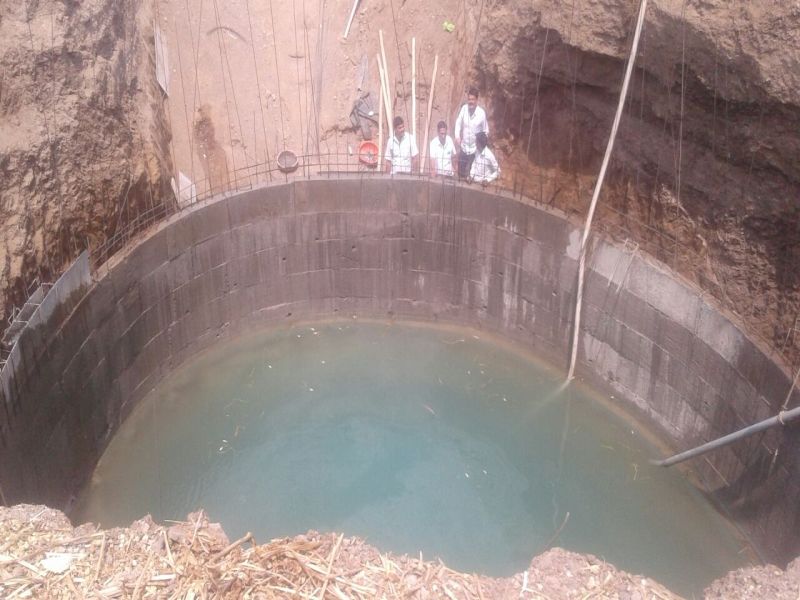 Beginning the work of water scheme in Kajgaon | कजगाव येथे पाणी योजनेच्या कामाला सुरुवात