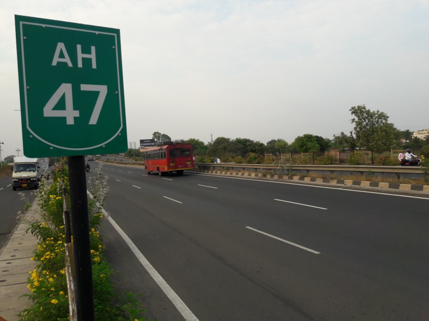 Satara: Problems on the Asian Highway are the same, increasing the difficulty in the workplace | सातारा : आशियाई महामार्गावरील समस्या तशाच, कामे खोळंबल्याने अडचणीत वाढ