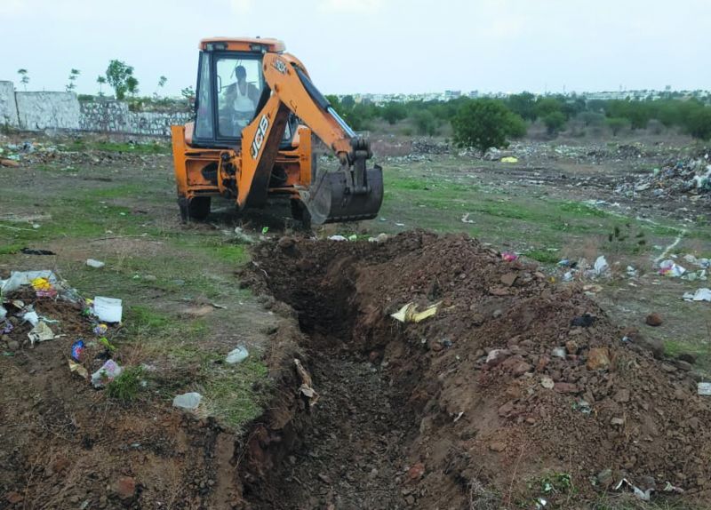 Initiative of Shegaon Municipality for water conservation work | जलसंधारण कामासाठी शेगाव पालिकेचा पुढाकार 