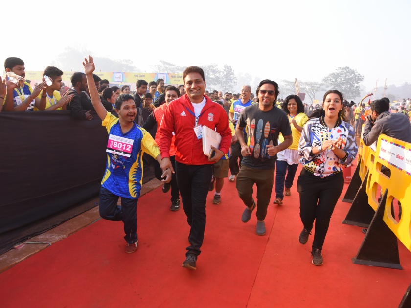 Lokmat Kolhapur Maha Marathon special children participate with Divyang Bandhav; Organizing Runs in Incentives | Lokmat Kolhapur Maha Marathon : दिव्यांग बांधावसह विशेष मुलांचा सहभाग; प्रोत्साहनपर रनचे आयोजन