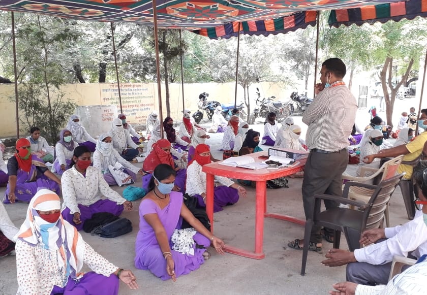 The Rajasthan Yoga of Mind Peace started on behalf of the Health Department at Pathare | पाथरे येथे आरोग्य विभागाच्यावतीने मन:शांती राजयोग साधनेस प्रारंभ