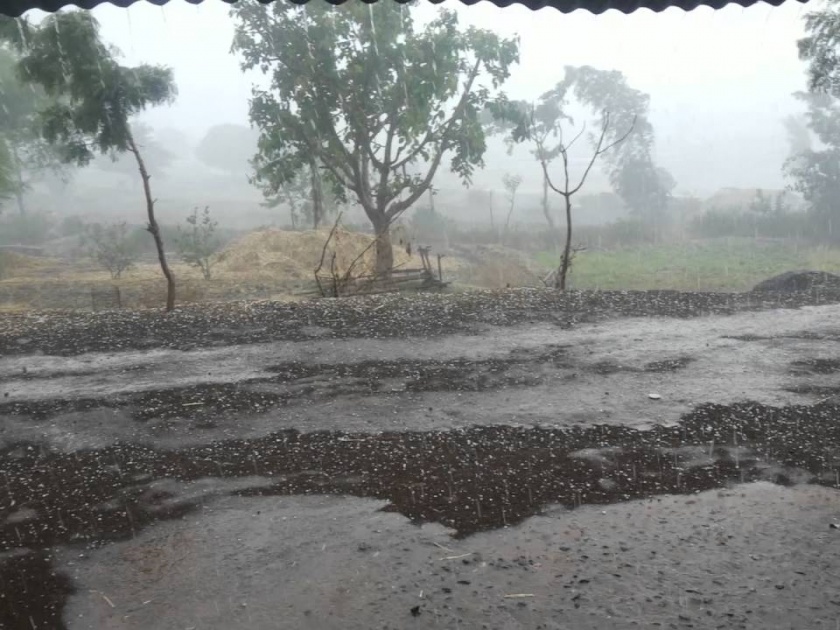 Untimely rain in Manori area | मानोरी परिसरात अवकाळी पाऊस