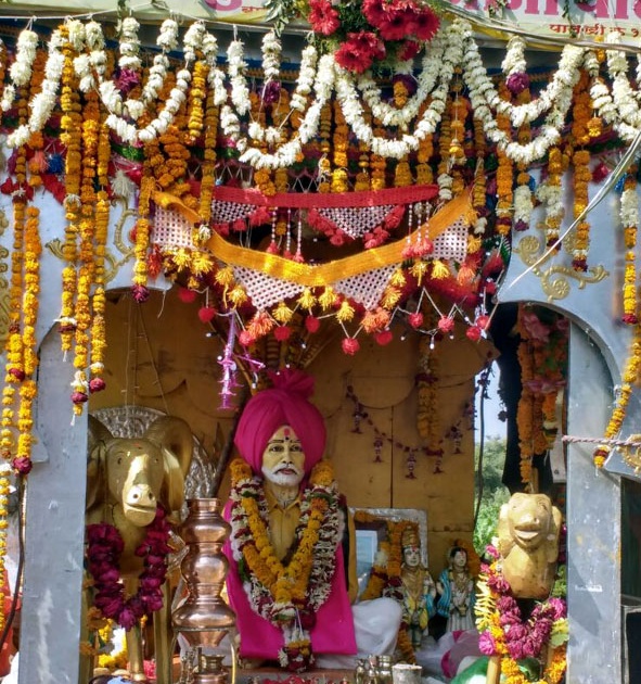 Parbhani: Today, in Kumbhavari, Saint Balu Mai's palanquin | परभणी:संत बाळू मामांची पालखी आज कुंभारीत